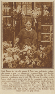 872663 Portret van mej. Kroon te Utrecht, temidden van de bloemen, bij haar 80e verjaardag. Mej. Kroon is de enige nog ...